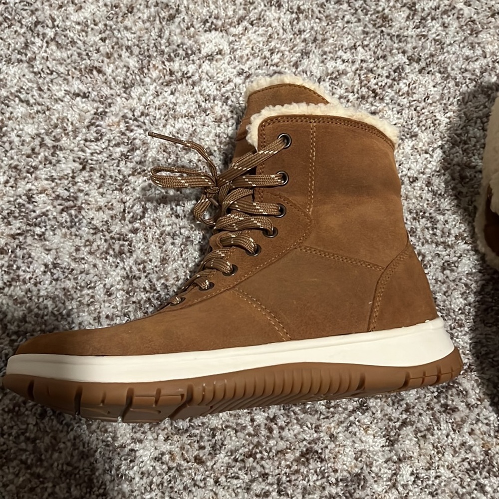 UGG Chestnut Brown Shearling-Lined Winter Boots - Picture 7 of 8